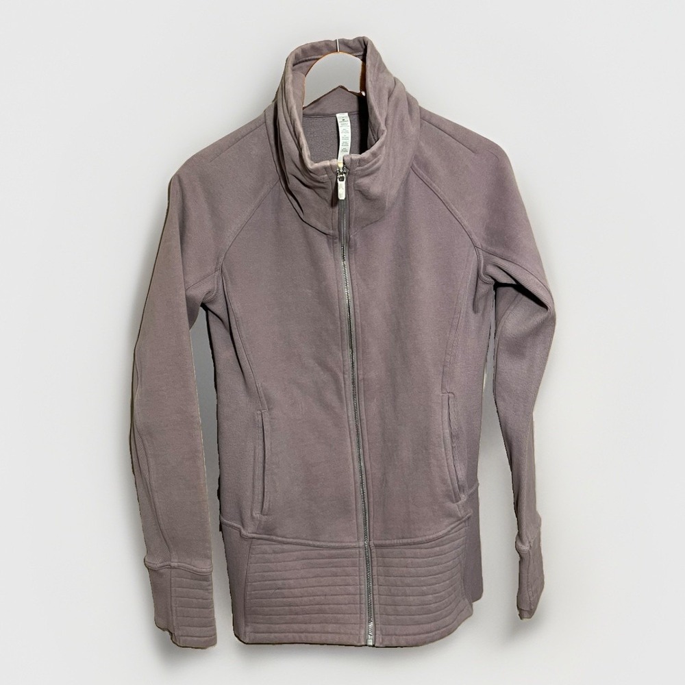 Lululemon Women's Size 8 Radiant Jacket II Violet Verbena LW4BGCS